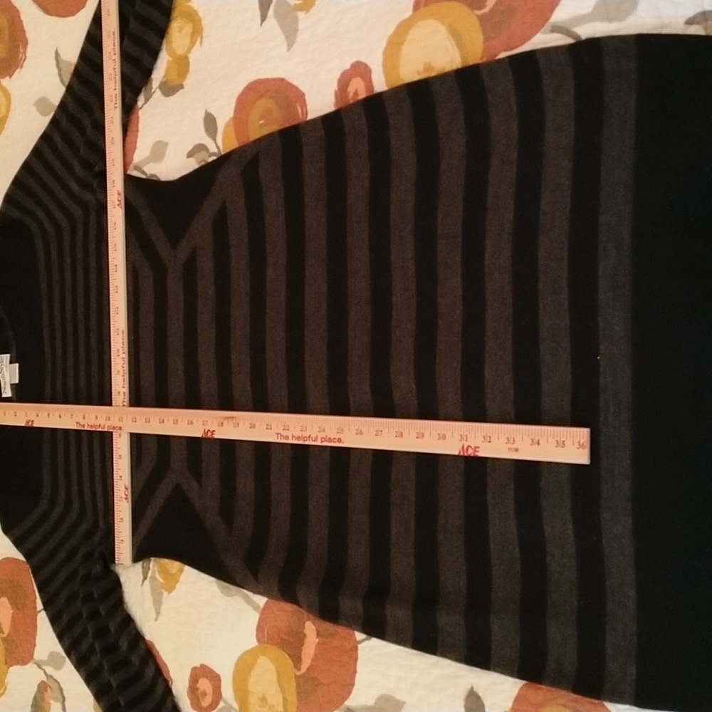 North Style women large long sleeve gray and black stripe dress